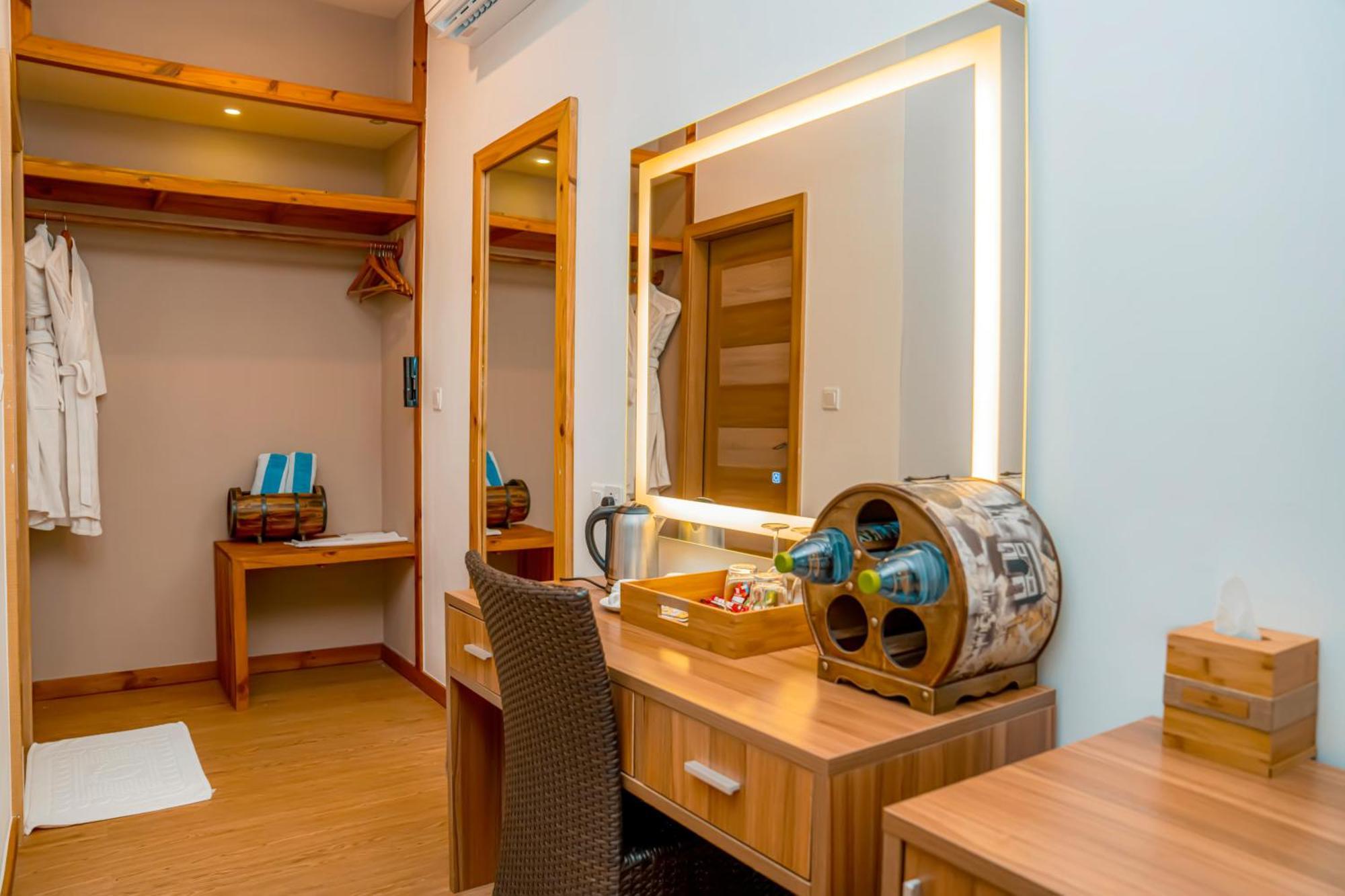 Hotel Brennia Kottefaru Maldives Esterno foto